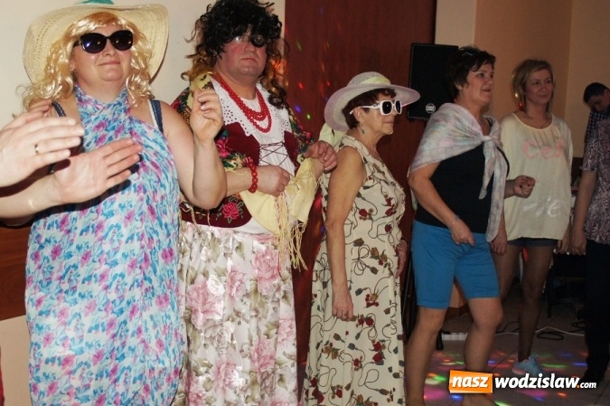 Zdjęcie w galerii na portalu naszwodzislaw.com: Gogołowskie KGW pożegnało karnawał podczas Babskiego Combra wiadomości z regionu