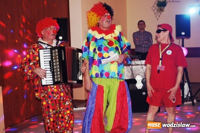 Zdjęcie w galerii na portalu naszwodzislaw.com: Gogołowskie KGW pożegnało karnawał podczas Babskiego Combra wiadomości z regionu