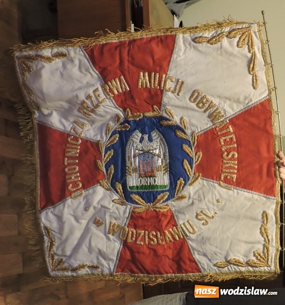 Zdjęcie w galerii na portalu naszwodzislaw.com: Sztandar Ochotniczej Rezerwy Milicji Obywatelskiej trafił do wodzisławskiego Muzeum  wiadomości z regionu