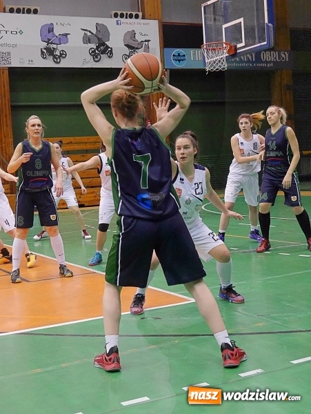 Zdjęcie w galerii na portalu naszwodzislaw.com: Wodzisławskie koszykarki gromią kolejnego rywala  wiadomości z regionu