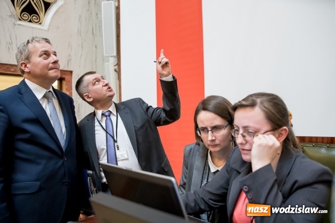 Zdjęcie w galerii na portalu naszwodzislaw.com: Sejmik w Katowicach przeciwko podziałowi województwa śląskiego wiadomości z regionu