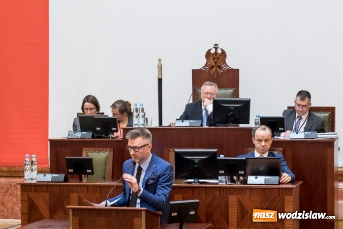 Zdjęcie w galerii na portalu naszwodzislaw.com: Sejmik w Katowicach przeciwko podziałowi województwa śląskiego wiadomości z regionu