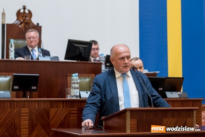 Zdjęcie w galerii na portalu naszwodzislaw.com: Sejmik w Katowicach przeciwko podziałowi województwa śląskiego wiadomości z regionu