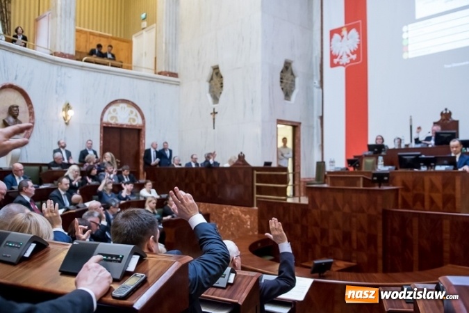 Zdjęcie w galerii na portalu naszwodzislaw.com: Sejmik w Katowicach przeciwko podziałowi województwa śląskiego wiadomości z regionu