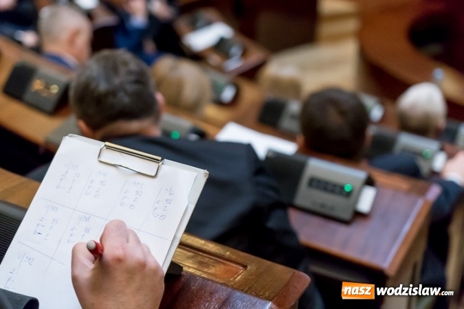 Zdjęcie w galerii na portalu naszwodzislaw.com: Sejmik w Katowicach przeciwko podziałowi województwa śląskiego wiadomości z regionu