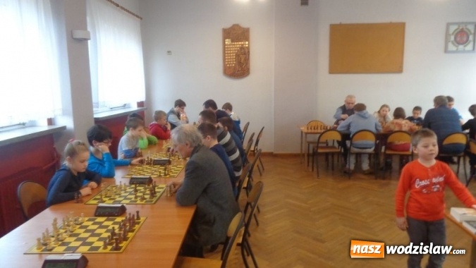 Zdjęcie w galerii na portalu naszwodzislaw.com: Rozegrali V Biblioteczny Turniej Szachowy wiadomości z regionu