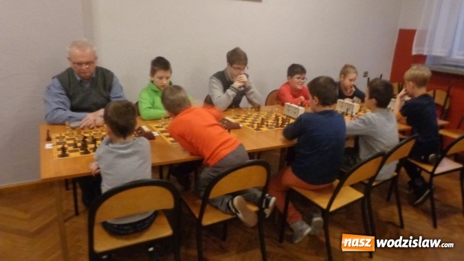 Zdjęcie w galerii na portalu naszwodzislaw.com: Rozegrali V Biblioteczny Turniej Szachowy wiadomości z regionu