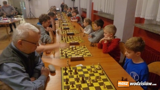 Zdjęcie w galerii na portalu naszwodzislaw.com: Rozegrali V Biblioteczny Turniej Szachowy wiadomości z regionu
