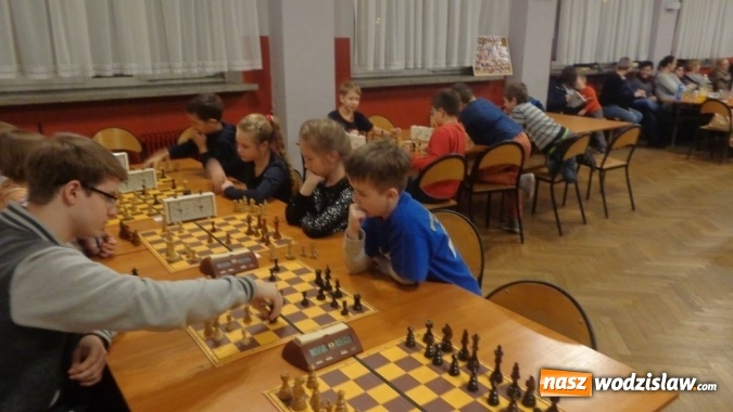 Zdjęcie w galerii na portalu naszwodzislaw.com: Rozegrali V Biblioteczny Turniej Szachowy wiadomości z regionu