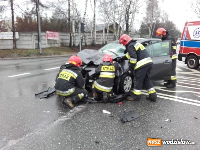 Zdjęcie w galerii na portalu naszwodzislaw.com: Wodzisławscy strażacy minionego weekendu mieli pełne ręce roboty. Doszło do wypadku na A1 oraz zderzenia pojazdów w Mszanie wiadomości z regionu