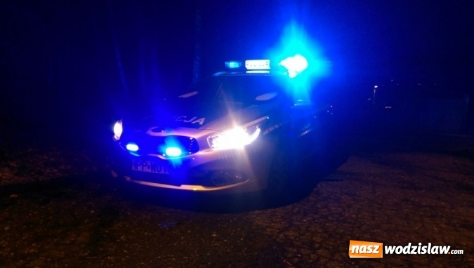 Zdjęcie w galerii na portalu naszwodzislaw.com: Wczorajszy wiatr przyczyną utrudnień na drodze. Na szczęście obyło się bez poważnych zdarzeń zagrażających życiu wiadomości z regionu