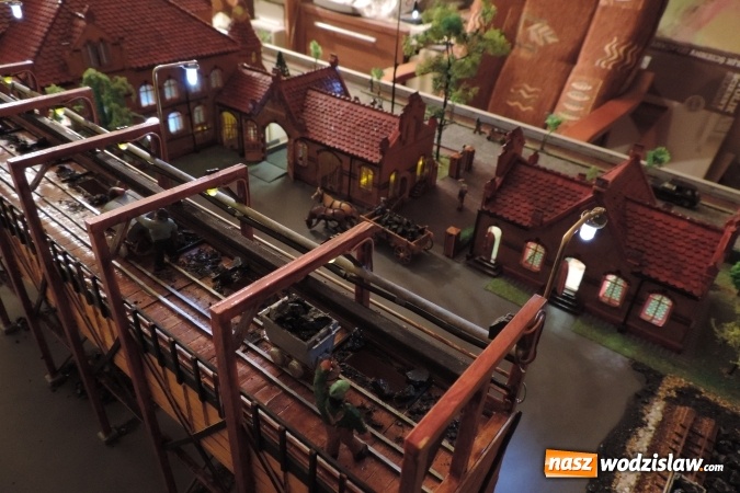 Zdjęcie w galerii na portalu naszwodzislaw.com: Radlinianin stworzył makietę kopalni Emma sprzed stu lat wiadomości z regionu