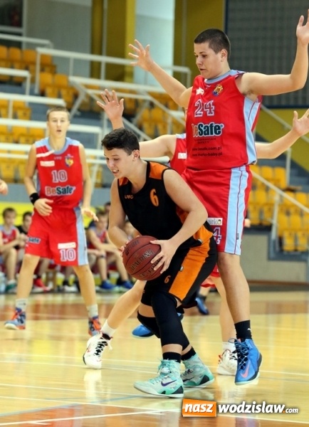 Zdjęcie w galerii na portalu naszwodzislaw.com: Reprezentacja woj. śląskiego wygrywa Ogólnopolską Olimpiadę Młodzieży w koszykówce chłopców  wiadomości z regionu