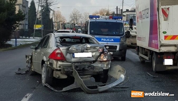 Zdjęcie w galerii na portalu naszwodzislaw.com: Cztery pojazdy zderzyły się na Pszowskiej  wiadomości z regionu