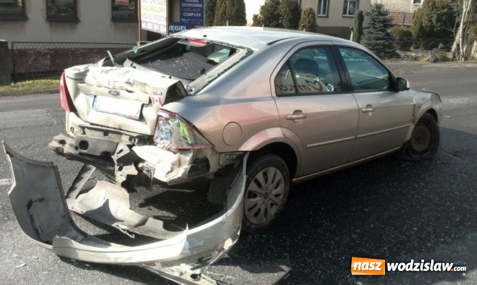 Zdjęcie w galerii na portalu naszwodzislaw.com: Cztery pojazdy zderzyły się na Pszowskiej  wiadomości z regionu
