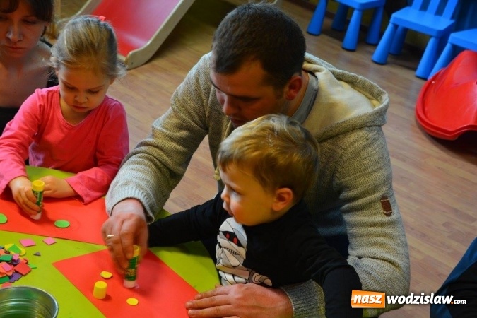 Zdjęcie w galerii na portalu naszwodzislaw.com: Maluchy wyrażały swoje uczucia wiadomości z regionu