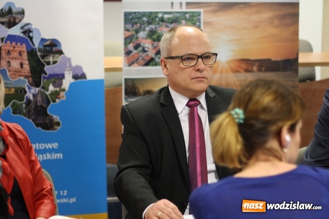 Zdjęcie w galerii na portalu naszwodzislaw.com: Szykują się zmiany w Starostwie Powiatowym. Nowy Zarząd przedstawił plany wiadomości z regionu