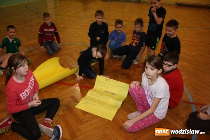 Zdjęcie w galerii na portalu naszwodzislaw.com: Sportowe nawyki z odrobiną profilaktyki, czyli ferie zimowe w SP nr 21  wiadomości z regionu