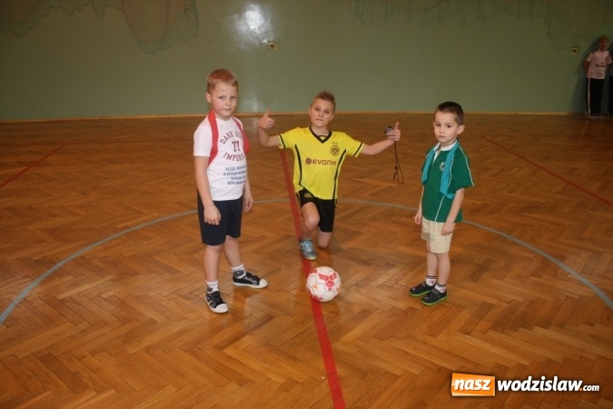 Zdjęcie w galerii na portalu naszwodzislaw.com: Sportowe nawyki z odrobiną profilaktyki, czyli ferie zimowe w SP nr 21  wiadomości z regionu