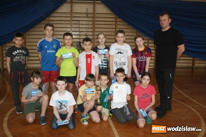 Zdjęcie w galerii na portalu naszwodzislaw.com: Sportowe nawyki z odrobiną profilaktyki, czyli ferie zimowe w SP nr 21  wiadomości z regionu