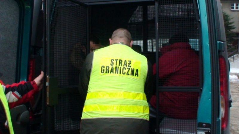 Zdjęcie w galerii na portalu naszwodzislaw.com: Straż Graniczna rozbiła gang fałszerzy wiadomości z regionu