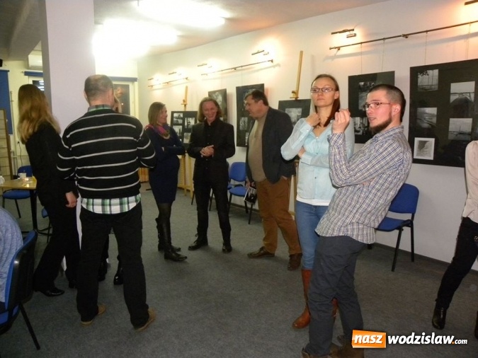 Zdjęcie w galerii na portalu naszwodzislaw.com: Wernisaż wystawy 