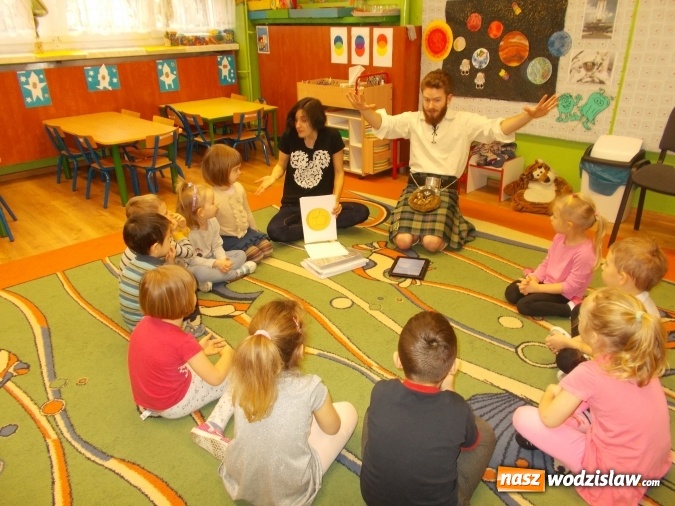 Zdjęcie w galerii na portalu naszwodzislaw.com: Rodowity Szkot zawitał do  przedszkola numer 18  wiadomości z regionu