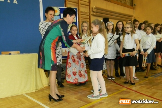 Zdjęcie w galerii na portalu naszwodzislaw.com: Społeczność SP w Mszanie obchodziła dziś święto swojego patrona. Wręczono 