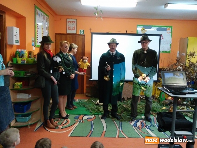 Zdjęcie w galerii na portalu naszwodzislaw.com: Lekcja przyrody w pszowskim przedszkolu numer 1  wiadomości z regionu