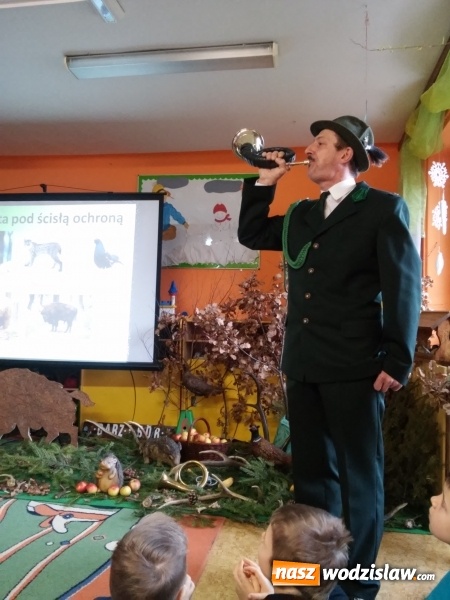 Zdjęcie w galerii na portalu naszwodzislaw.com: Lekcja przyrody w pszowskim przedszkolu numer 1  wiadomości z regionu