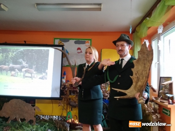 Zdjęcie w galerii na portalu naszwodzislaw.com: Lekcja przyrody w pszowskim przedszkolu numer 1  wiadomości z regionu