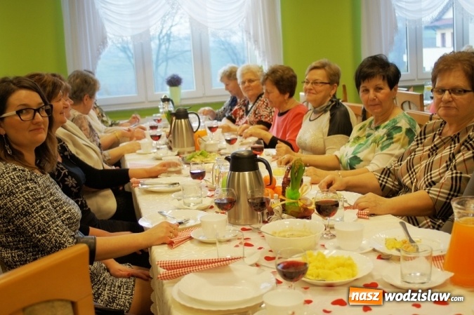 Zdjęcie w galerii na portalu naszwodzislaw.com: Spotkania gospodyń wiejskich w Mszanie i Połomi z okazji Dnia Kobiet wiadomości z regionu