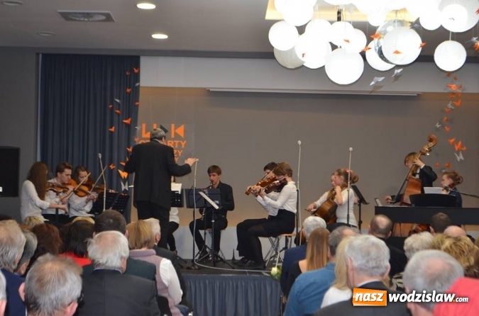 Zdjęcie w galerii na portalu naszwodzislaw.com: Uroczyste otwarcie Wiejskiego Domu Kultury w Gorzycach  wiadomości z regionu