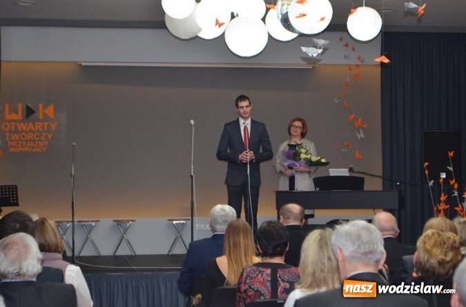 Zdjęcie w galerii na portalu naszwodzislaw.com: Uroczyste otwarcie Wiejskiego Domu Kultury w Gorzycach  wiadomości z regionu