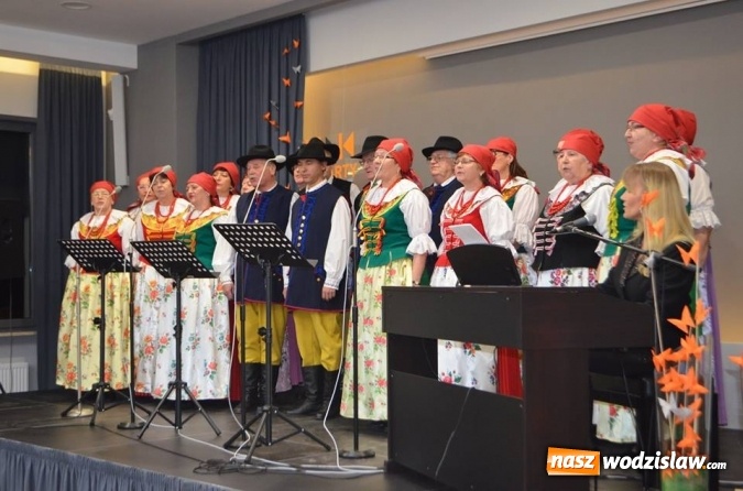 Zdjęcie w galerii na portalu naszwodzislaw.com: Uroczyste otwarcie Wiejskiego Domu Kultury w Gorzycach  wiadomości z regionu