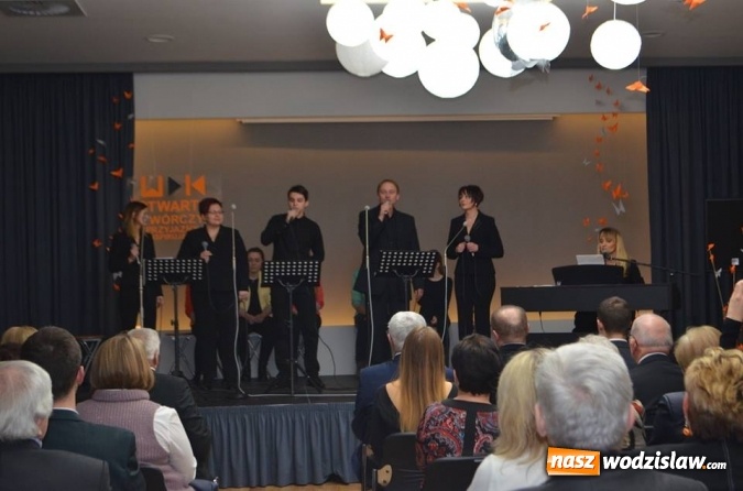 Zdjęcie w galerii na portalu naszwodzislaw.com: Uroczyste otwarcie Wiejskiego Domu Kultury w Gorzycach  wiadomości z regionu