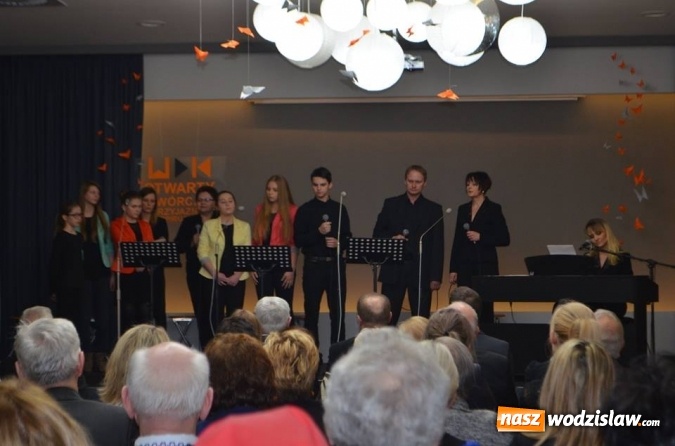 Zdjęcie w galerii na portalu naszwodzislaw.com: Uroczyste otwarcie Wiejskiego Domu Kultury w Gorzycach  wiadomości z regionu