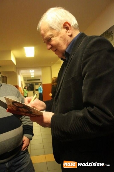 Zdjęcie w galerii na portalu naszwodzislaw.com: Filmowe spotkanie z Marianem Dziędzielem odbyło się w Rydułtowskim Centrum Kultury wiadomości z regionu