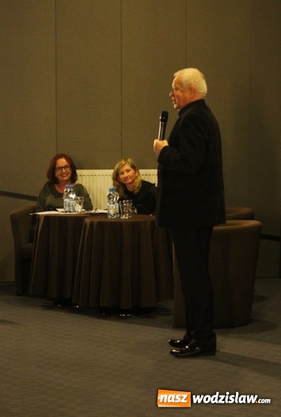 Zdjęcie w galerii na portalu naszwodzislaw.com: Filmowe spotkanie z Marianem Dziędzielem odbyło się w Rydułtowskim Centrum Kultury wiadomości z regionu