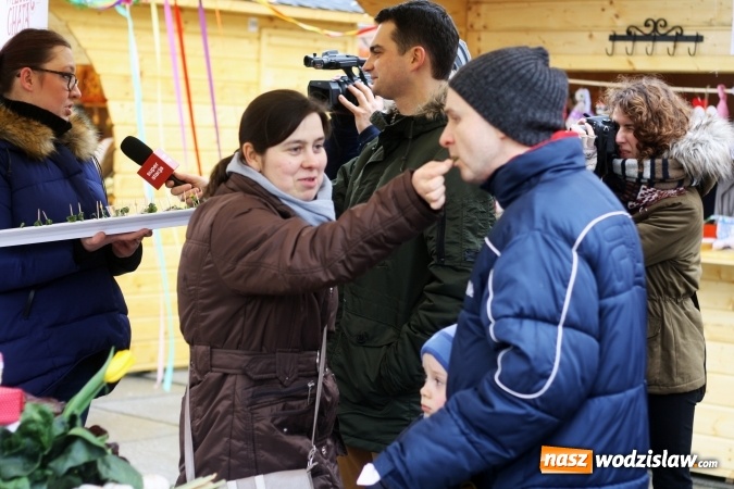 Zdjęcie w galerii na portalu naszwodzislaw.com: Święto śledzia na wodzisławskim rynku wiadomości z regionu