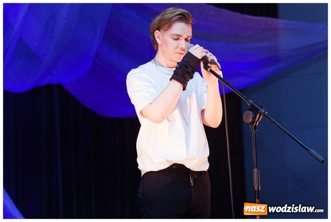 Zdjęcie w galerii na portalu naszwodzislaw.com: Koncert formacji Adult pt.: 