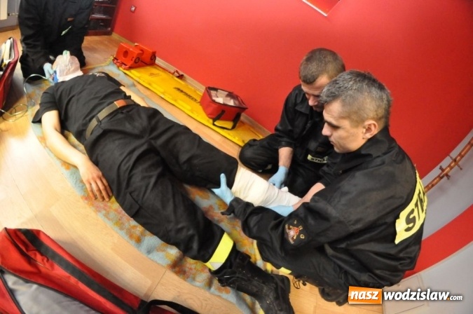 Zdjęcie w galerii na portalu naszwodzislaw.com: Recertyfikacja uprawnień z kwalifikowanej pierwszej pomocy. Strażacy potwierdzili swoje umiejętności wiadomości z regionu