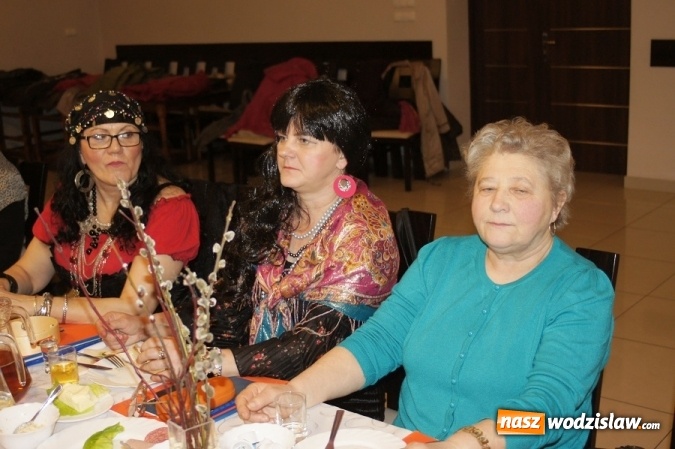 Zdjęcie w galerii na portalu naszwodzislaw.com: Zjazd Cyganek na piątym Babskim Combrze Szlagierowych Babek w Mszanie wiadomości z regionu