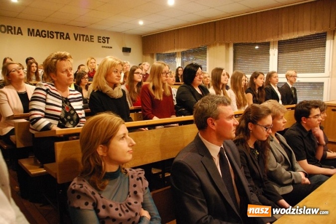 Zdjęcie w galerii na portalu naszwodzislaw.com: Młodzi poeci zaprezentowali swoją twórczość  wiadomości z regionu