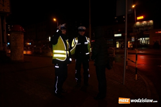 Zdjęcie w galerii na portalu naszwodzislaw.com: Wodzisławscy policjanci namawiali pieszych do dbania o własne bezpieczeństwo  wiadomości z regionu