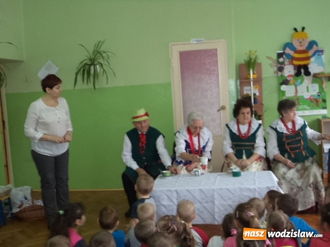 Zdjęcie w galerii na portalu naszwodzislaw.com: Świąteczna atmosfera zapanowała w przedszkolu nr 2 w Pszowie  wiadomości z regionu