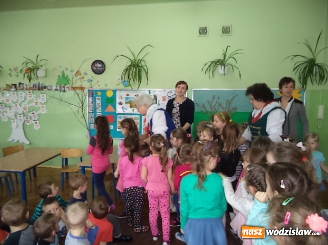 Zdjęcie w galerii na portalu naszwodzislaw.com: Świąteczna atmosfera zapanowała w przedszkolu nr 2 w Pszowie  wiadomości z regionu