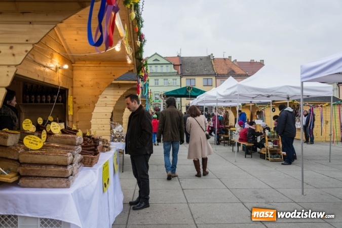 Zdjęcie w galerii na portalu naszwodzislaw.com: Niedziela Palmowa na wodzisławskim Rynku wiadomości z regionu