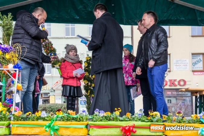 Zdjęcie w galerii na portalu naszwodzislaw.com: Niedziela Palmowa na wodzisławskim Rynku wiadomości z regionu
