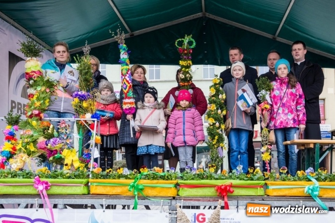 Zdjęcie w galerii na portalu naszwodzislaw.com: Niedziela Palmowa na wodzisławskim Rynku wiadomości z regionu